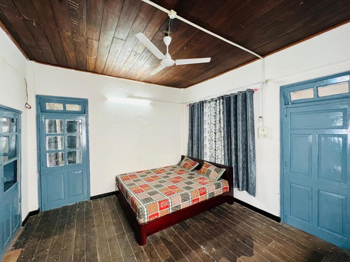 Levi Home Guest House & Retreat Centre Силигури Екстериор снимка