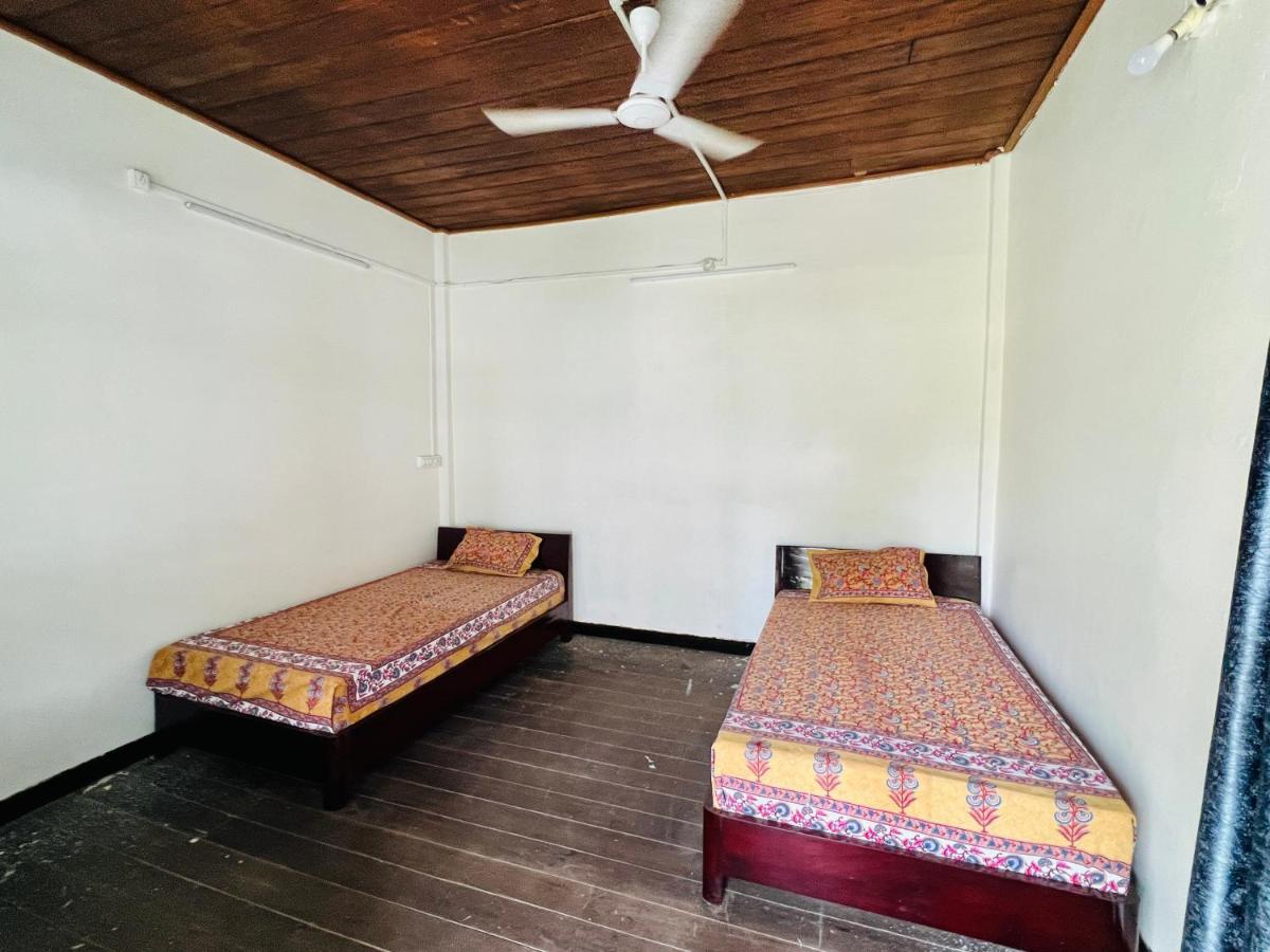 Levi Home Guest House & Retreat Centre Силигури Екстериор снимка